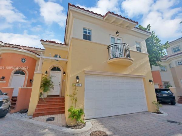 18345 NE 30th Pl , Unit 18345, Aventura, FL 33160