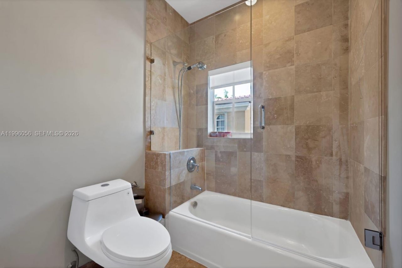 18345 NE 30th Pl , Unit 18345, Aventura, FL 33160 Photo