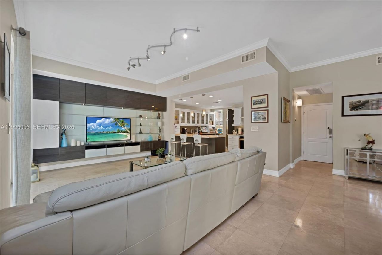 18345 NE 30th Pl , Unit 18345, Aventura, FL 33160 Photo