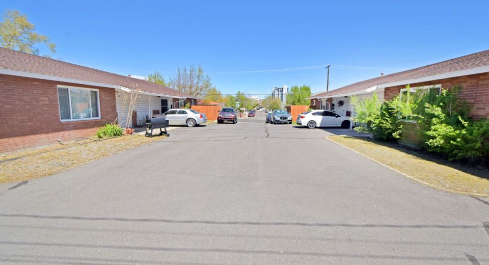 998 Roberts Street, Reno, NV 89502 Photo