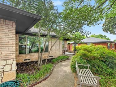 8030 Hunnicut Road, Dallas, TX 75228