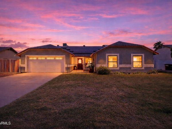 8708 W GOLDEN Lane, Peoria, AZ 85345