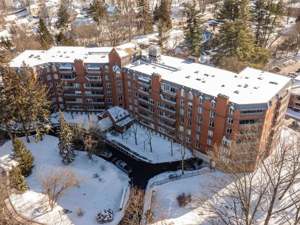 300 River Road, Unit 501, Manchester, NH 03104