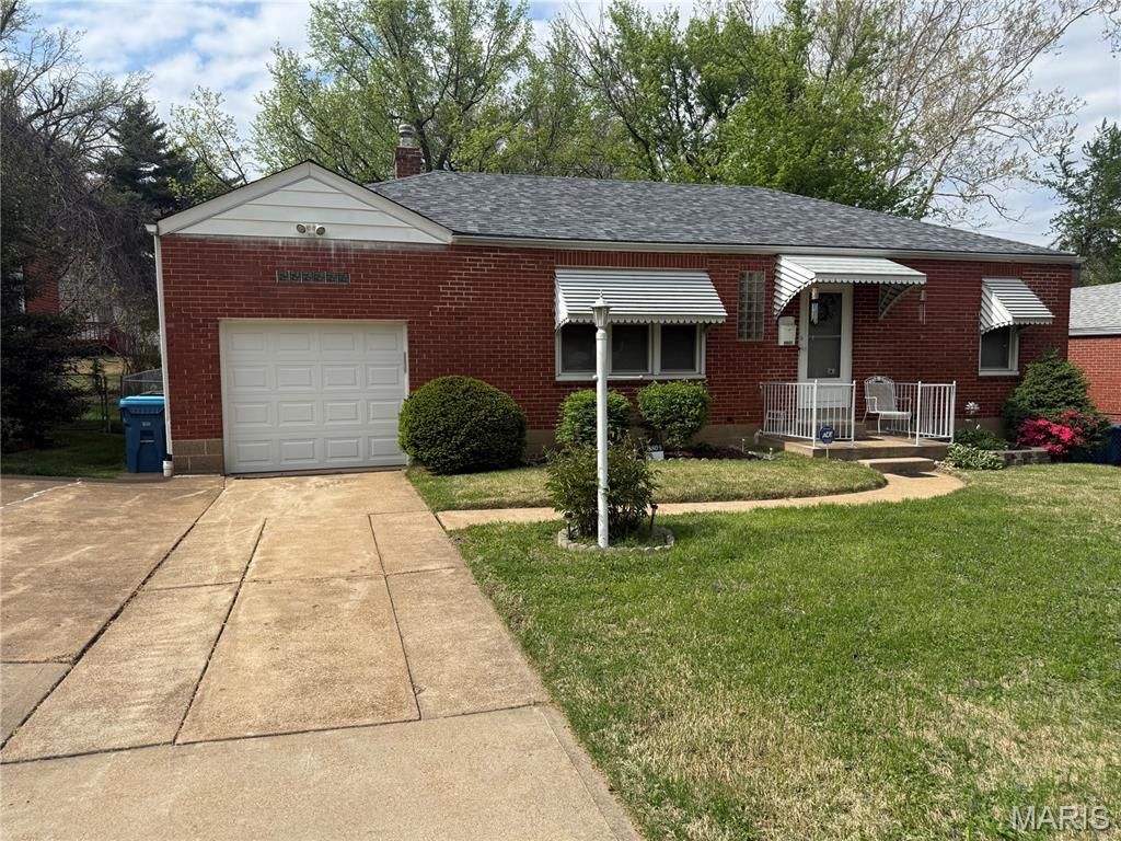 8805 Greenbrook Drive, Saint Louis, MO 63136 Main Photo