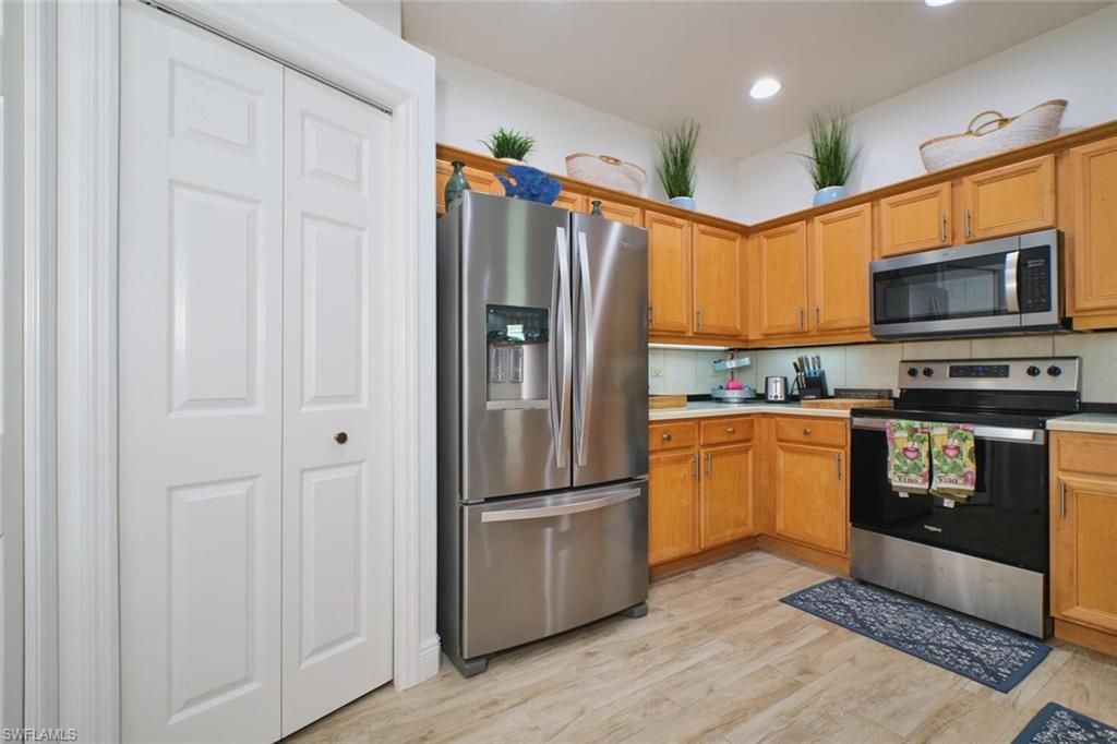 8848 Middlebrook Dr, Fort Myers, FL 33908 Photo