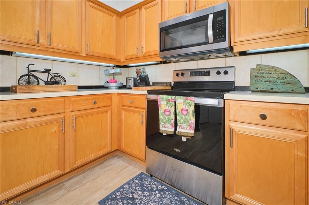 8848 Middlebrook Dr, Fort Myers, FL 33908 Photo