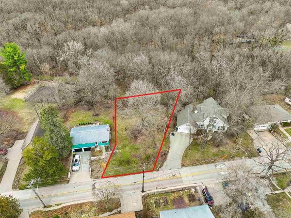 411 Kimball Rd, Iowa City, IA 52245