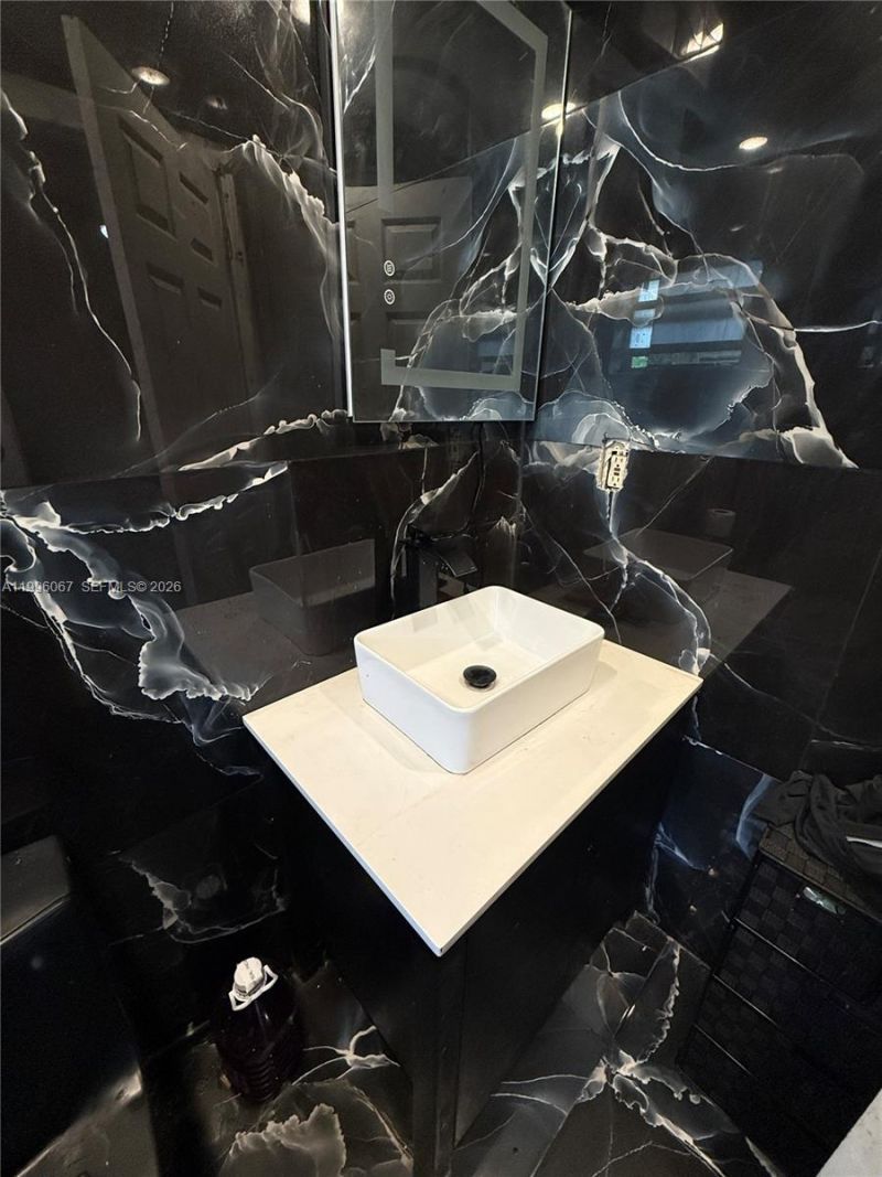 2920 NW 8th St, Fort Lauderdale, FL 33311 Photo