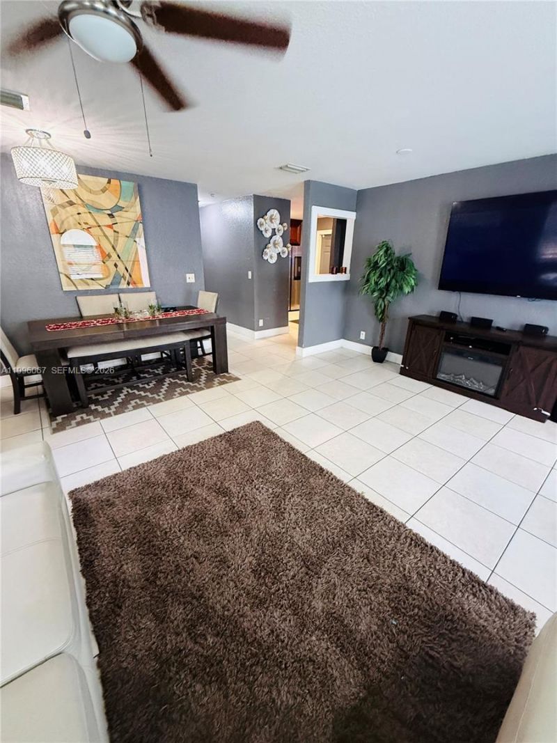 2920 NW 8th St, Fort Lauderdale, FL 33311 Photo