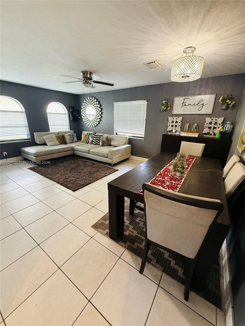 2920 NW 8th St, Fort Lauderdale, FL 33311 Photo