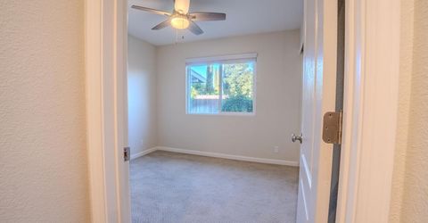 8329 New Hills Ct, Sacramento, CA 95828 Photo