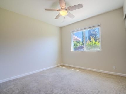 8329 New Hills Ct, Sacramento, CA 95828 Photo