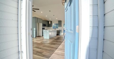 8329 New Hills Ct, Sacramento, CA 95828 Photo