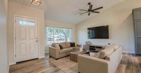 8329 New Hills Ct, Sacramento, CA 95828 Photo