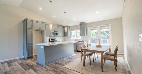 8329 New Hills Ct, Sacramento, CA 95828 Photo