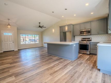 8329 New Hills Ct, Sacramento, CA 95828 Photo