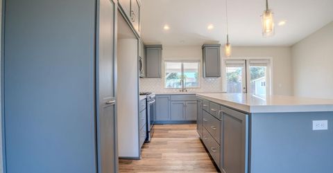 8329 New Hills Ct, Sacramento, CA 95828 Photo