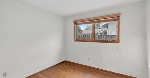 49 Waterglen Cir, Sacramento, CA 95826 Photo