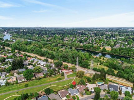 49 Waterglen Cir, Sacramento, CA 95826 Photo