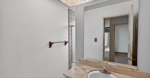 49 Waterglen Cir, Sacramento, CA 95826 Photo