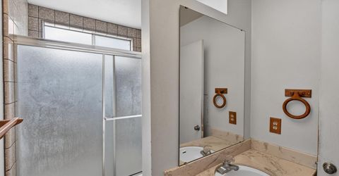 49 Waterglen Cir, Sacramento, CA 95826 Photo