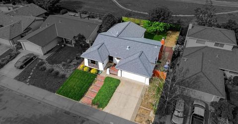 49 Waterglen Cir, Sacramento, CA 95826 Photo