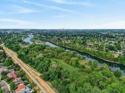 49 Waterglen Cir, Sacramento, CA 95826 Photo