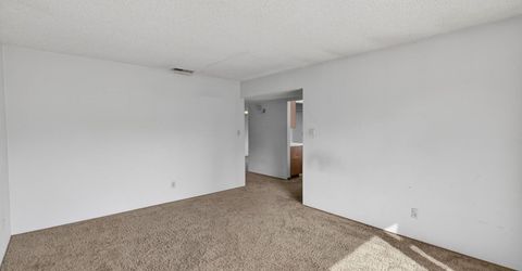 49 Waterglen Cir, Sacramento, CA 95826 Photo