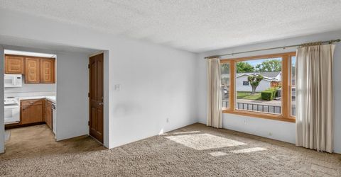 49 Waterglen Cir, Sacramento, CA 95826 Photo