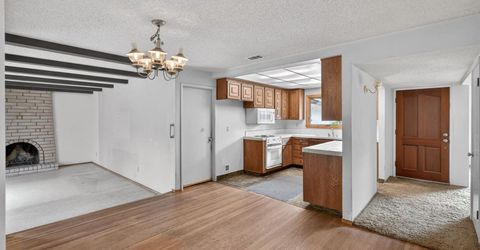 49 Waterglen Cir, Sacramento, CA 95826 Photo