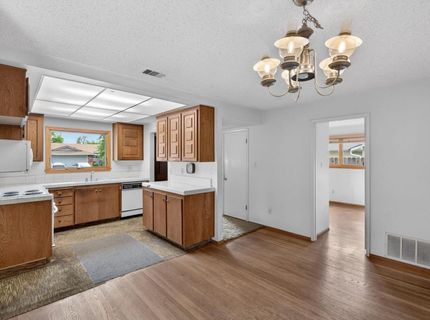 49 Waterglen Cir, Sacramento, CA 95826 Photo