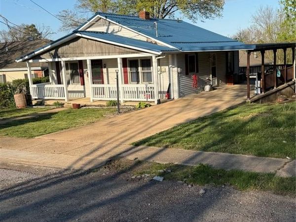 217 Donnelly Street , De Soto, MO 63020