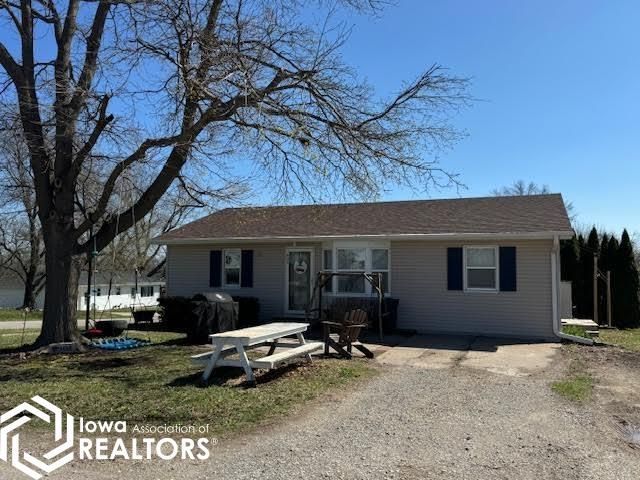 409 Randolph Street, Bedford, IA 50833 Main Photo