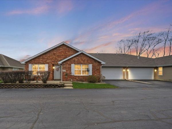 352 W 43rd Court, Griffith, IN 46319