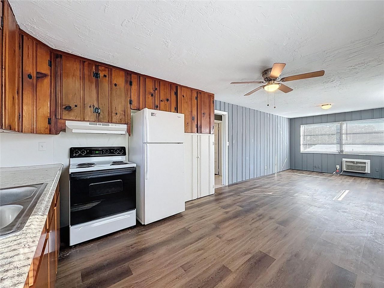 650 E Harbor Drive S, Saint Petersburg, FL 33705 Photo