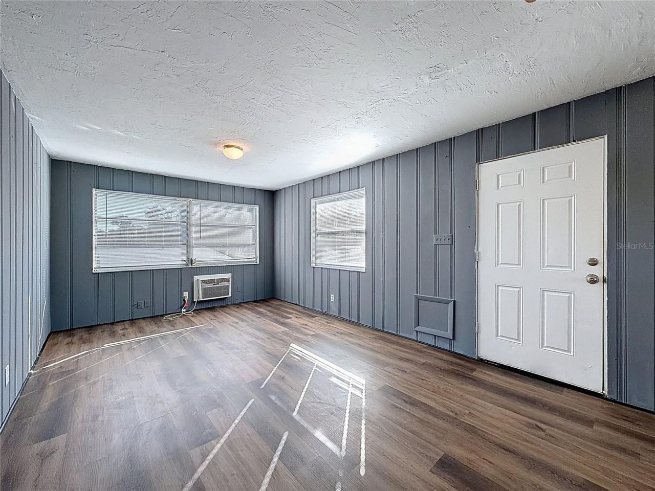 650 E Harbor Drive S, Saint Petersburg, FL 33705 Photo