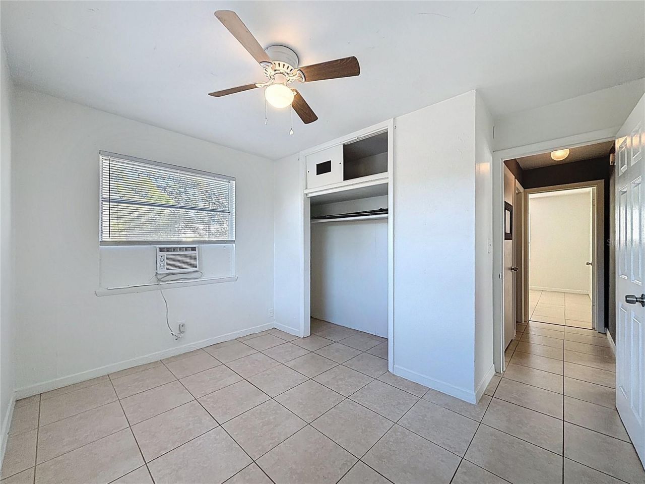 650 E Harbor Drive S, Saint Petersburg, FL 33705 Photo