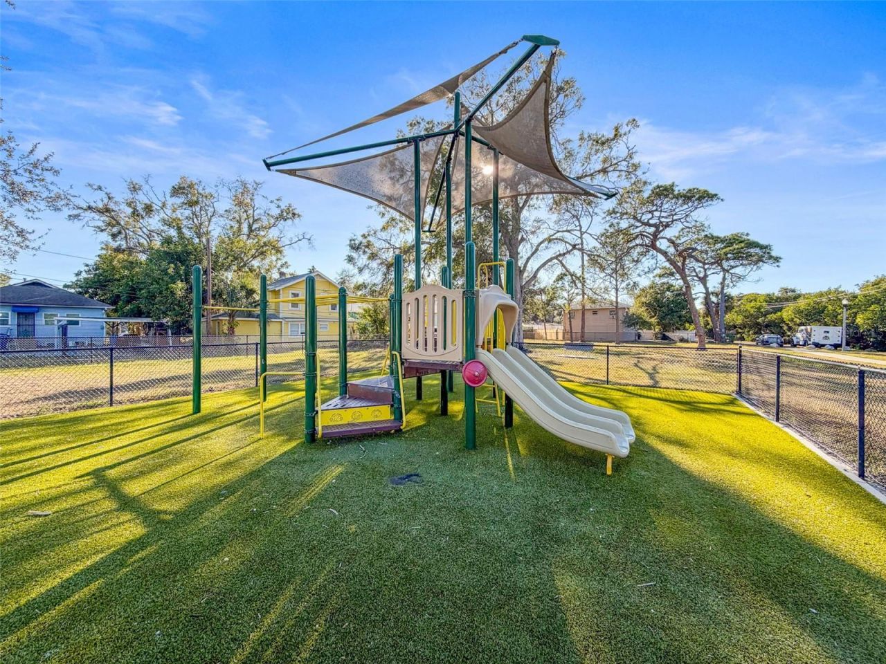 650 E Harbor Drive S, Saint Petersburg, FL 33705 Photo