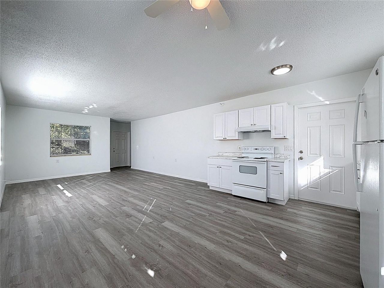 650 E Harbor Drive S, Saint Petersburg, FL 33705 Photo