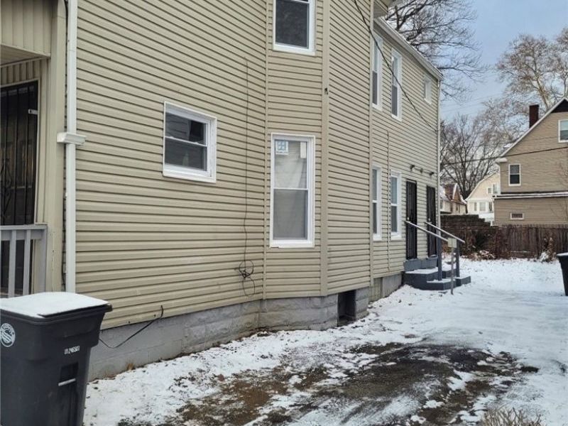 10117 hampden, Cleveland, OH 44108 Photo 2