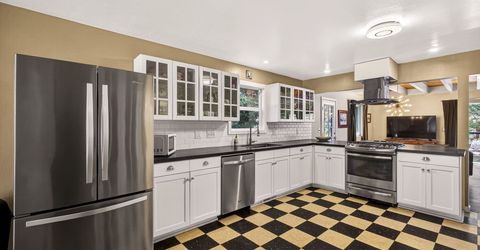 3205 Hill Crest Drive, Lake Almanor, CA 00000 Photo