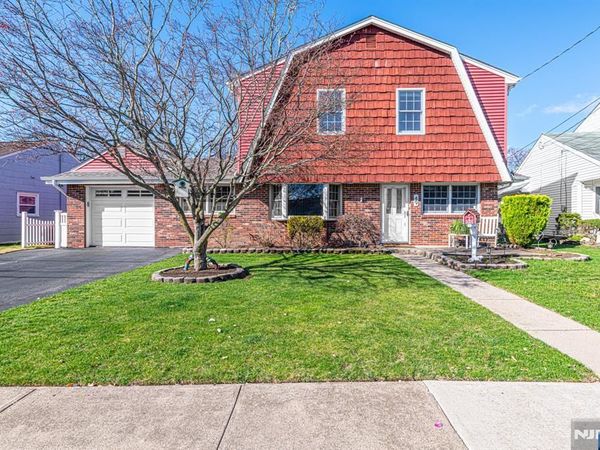 49 Meakin Avenue, ROCHELLE PARK, NJ 07662