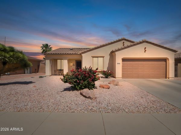 19113 N Hunters Run, Surprise, AZ 85387