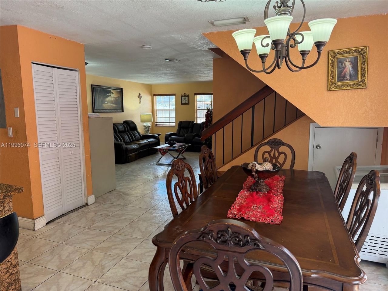 9085 Grand Canal Dr, Miami, FL 33174 Photo