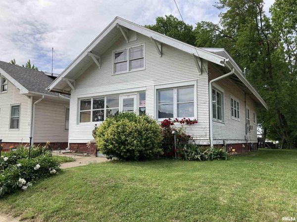 763 MULBERRY Street, Galesburg, IL 61401