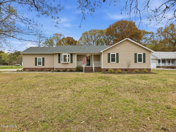 1524 Brumsey Drive , Elizabeth City, NC 27909