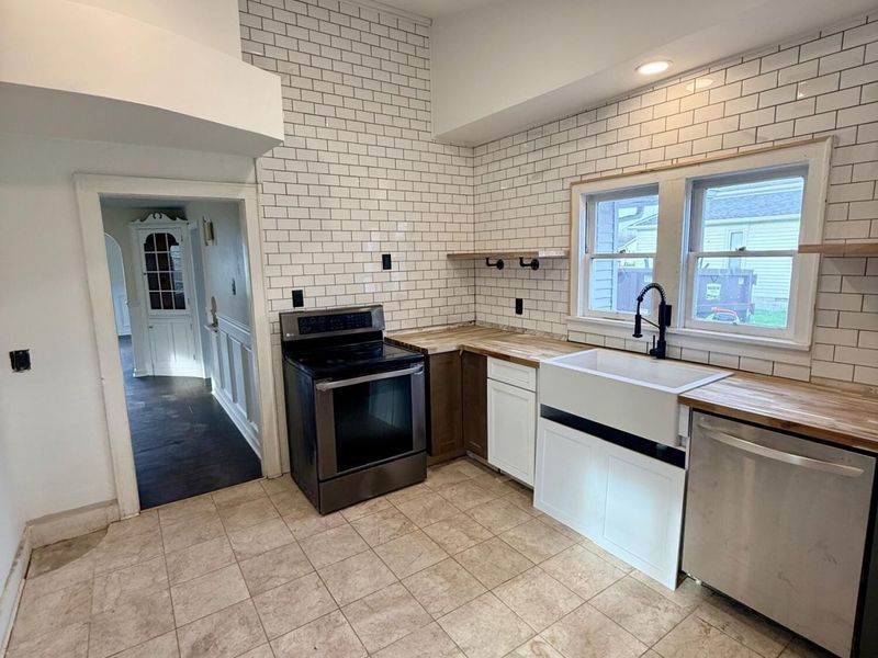 306 W Front Street, Rockford, OH 45882 Photo 3