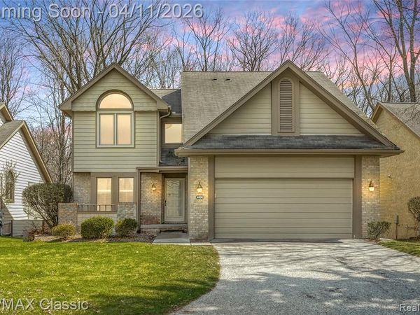 4860 Pelican Way, West Bloomfield Twp, MI 48323