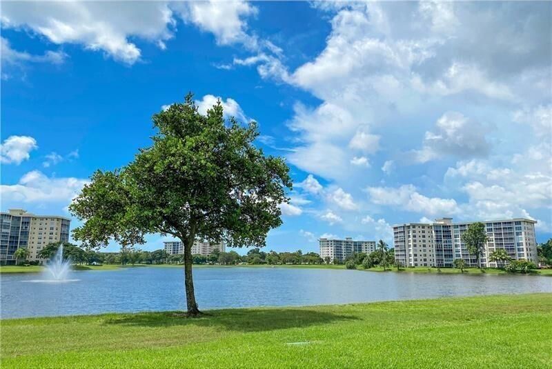 3091 N Course Drive, Unit 303, Pompano Beach, FL 33069 Photo