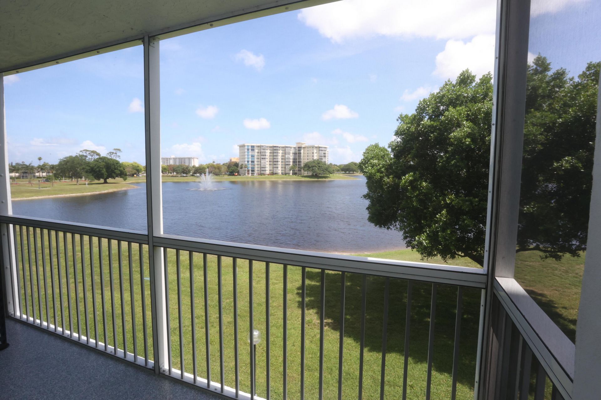 3091 N Course Drive, Unit 303, Pompano Beach, FL 33069 Photo